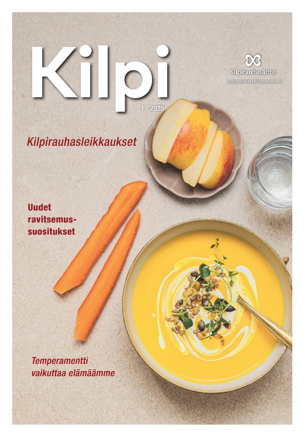 Kilpi-lehden kansikuva, jossa ruokapöydän päällä on keltainen sosekeitto, vesilasi, kaksi kuorittua porkkanaa, viipaloitu omena sekä vesilasi. Lisäksi artikkelien otsikoita.